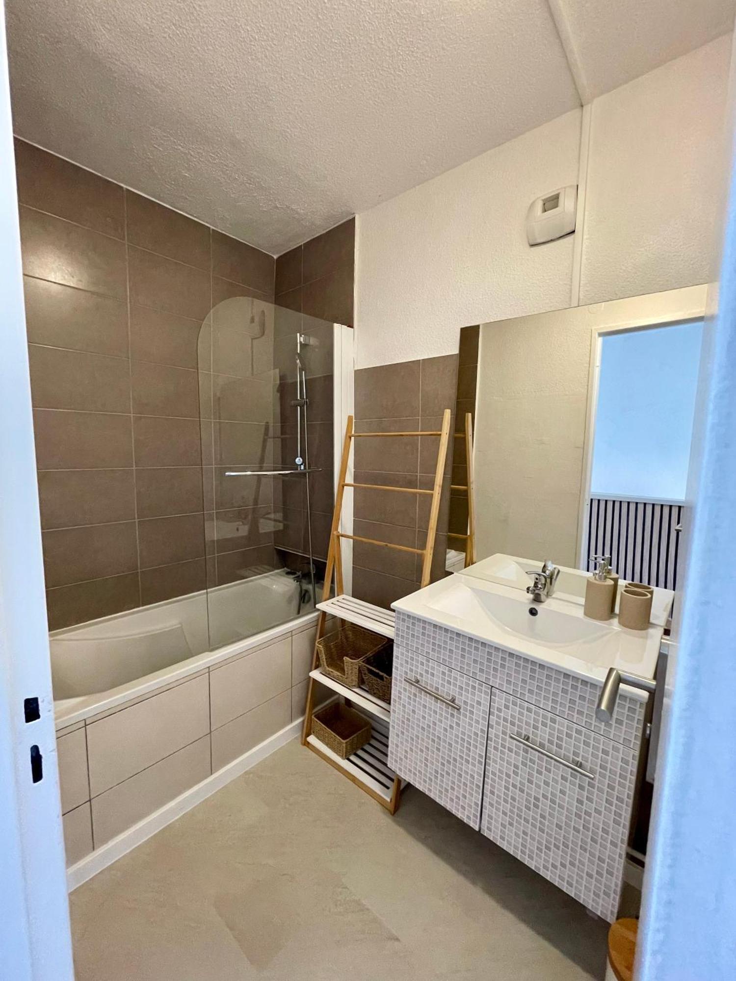 Superbe Duplex Refait A Neuf ! Apartman Hyères Kültér fotó